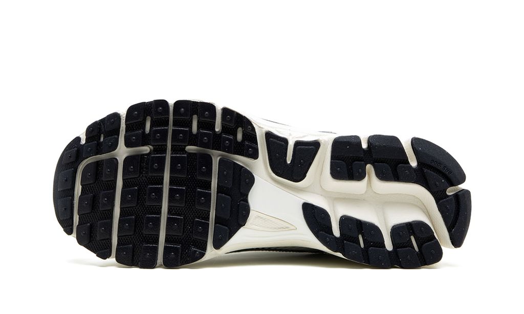Nike Zoom Vomero 5 Photon Dust Metallic Silver