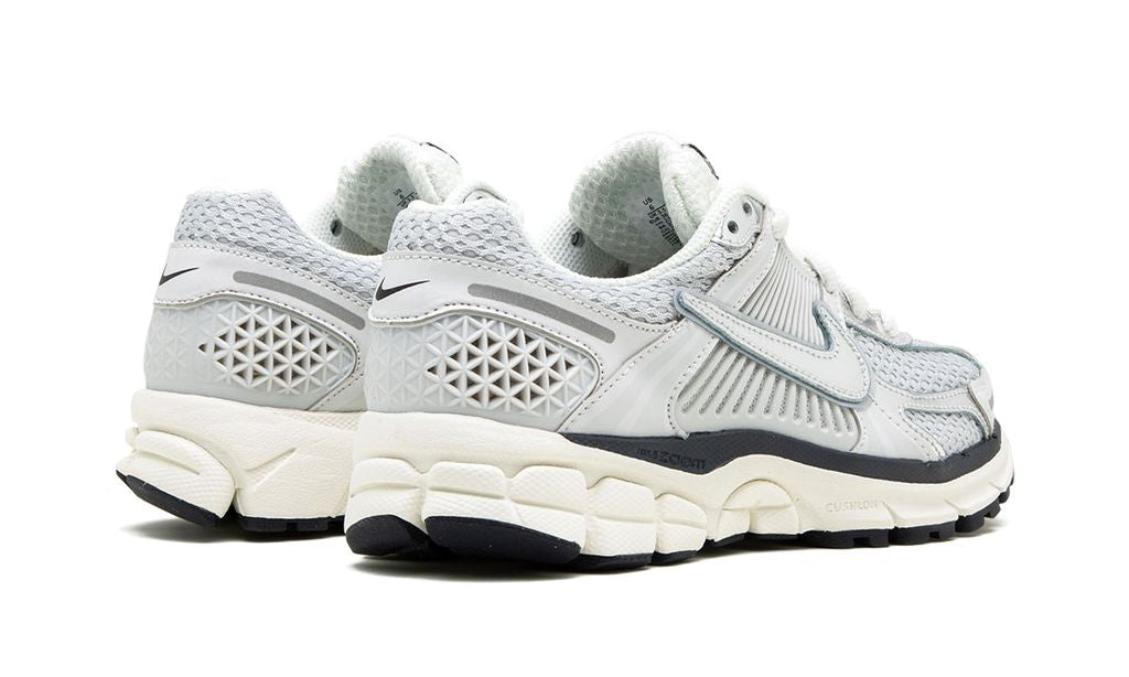 Nike Zoom Vomero 5 Photon Dust Metallic Silver