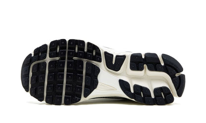 Nike Zoom Vomero 5 Photon Dust Metallic Silver