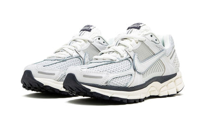 Nike Zoom Vomero 5 Photon Dust Metallic Silver